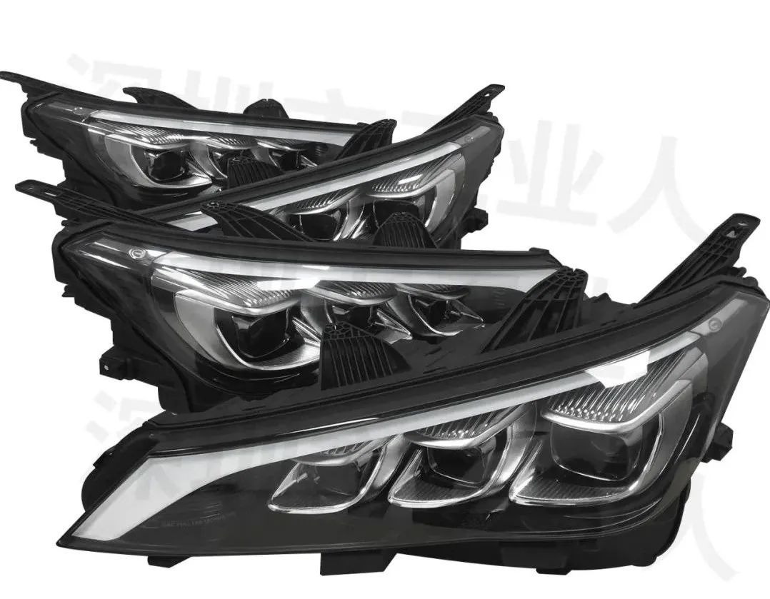 奔馳汽車(chē)車(chē)燈的手板CNC加工樣件(圖2)